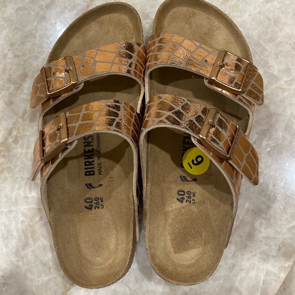 NWT Birkenstock Women's Gold Sandals size 39